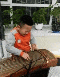 弹古筝 搞笑,笑出腹肌的欢乐之旅